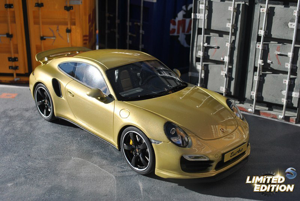 Porsche 911 Turbo Exclusive champagne 1/18 GT Spirit