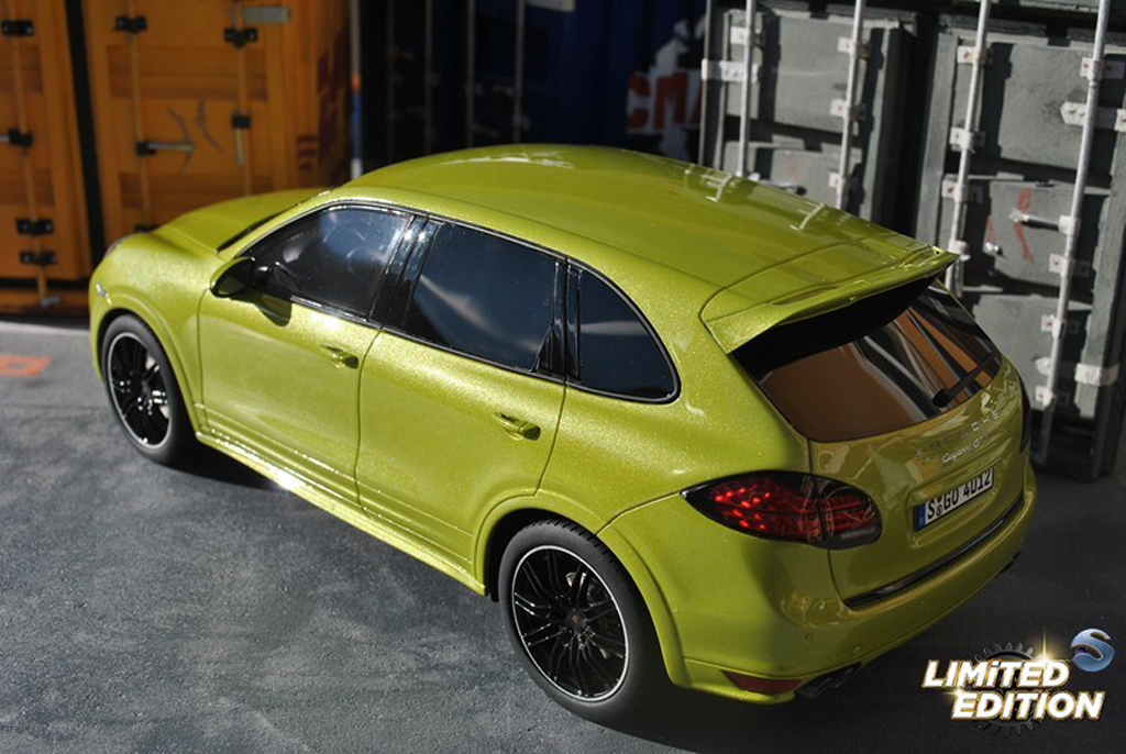 Porsche Cayenne GTS green 1/18 GT Spirit