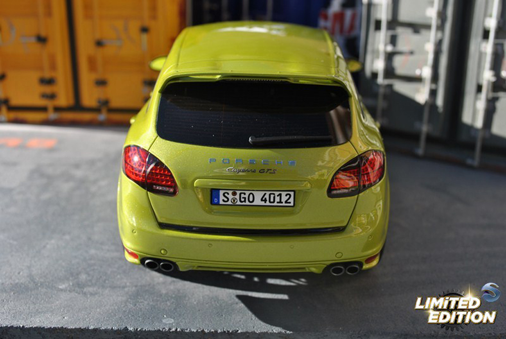 Porsche Cayenne GTS green 1/18 GT Spirit