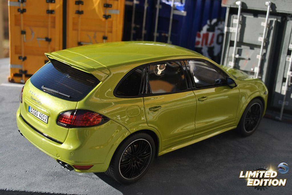 Porsche Cayenne GTS green 1/18 GT Spirit