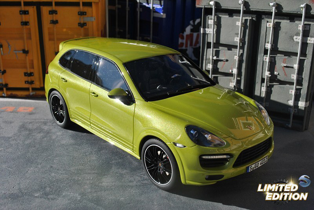 Porsche Cayenne GTS green 1/18 GT Spirit