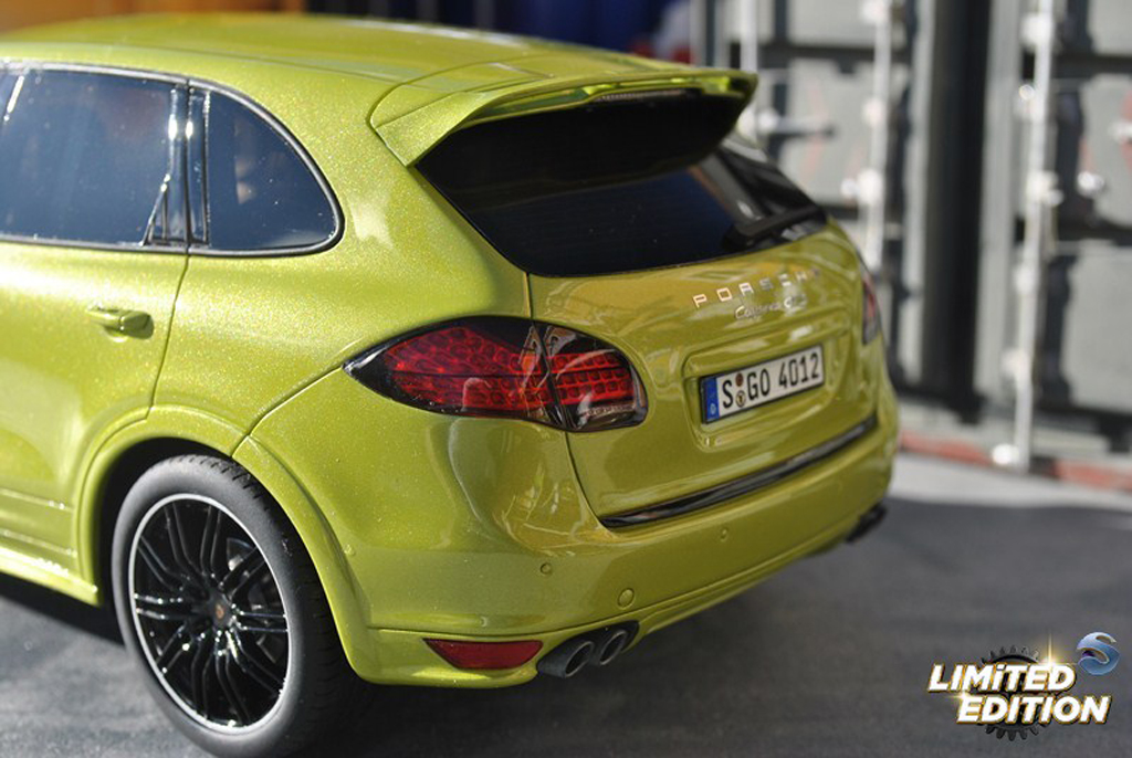 Porsche Cayenne GTS green 1/18 GT Spirit