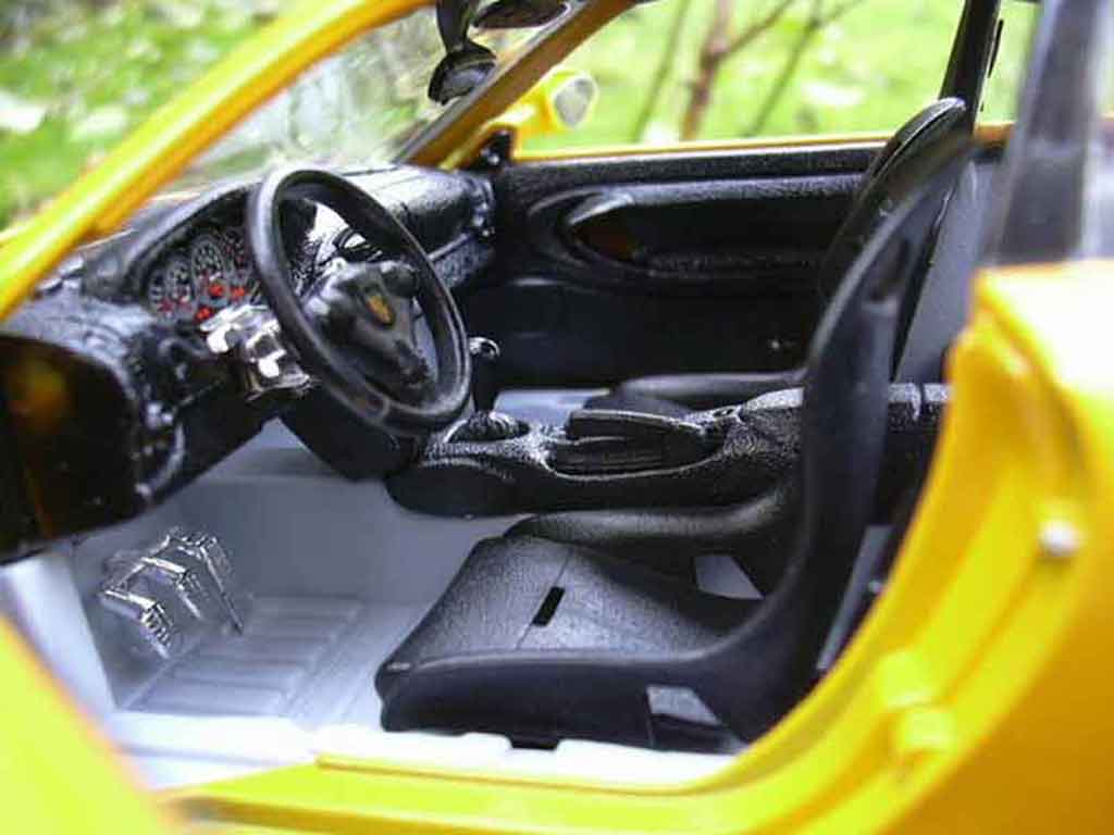 Porsche 911 GT3 99 yellow 1/18 Burago