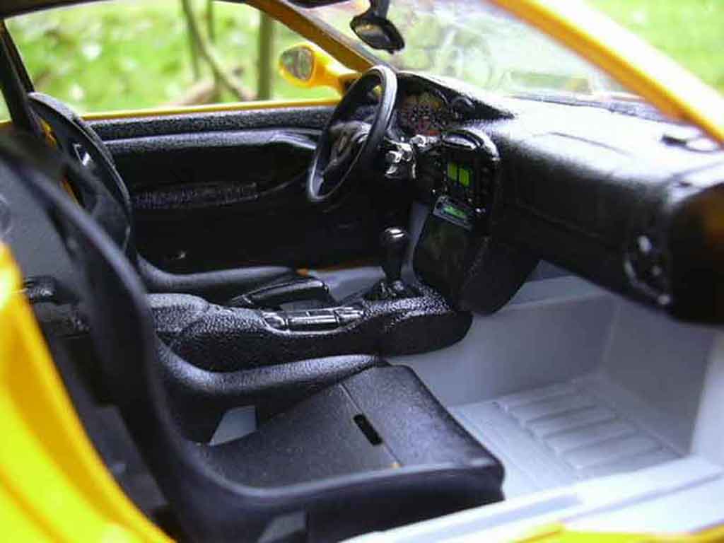 Porsche 911 GT3 99 yellow 1/18 Burago