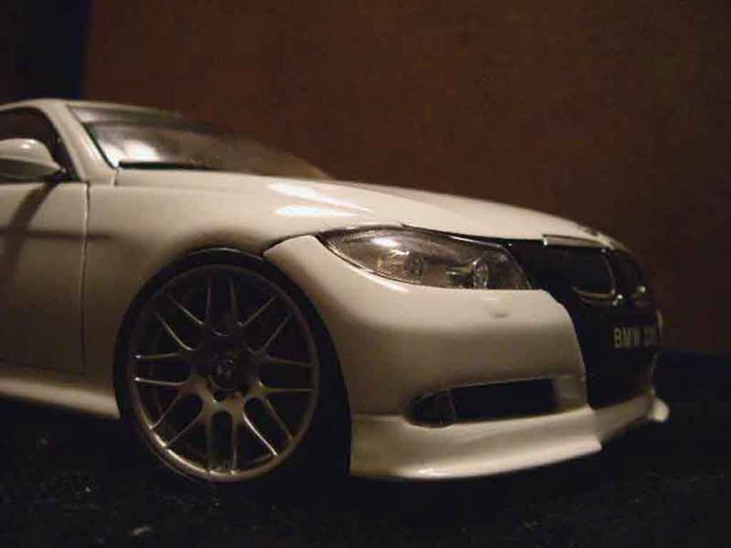 Bmw 330 tuning E90 jantes csl ligne echappement 1/18 Welly