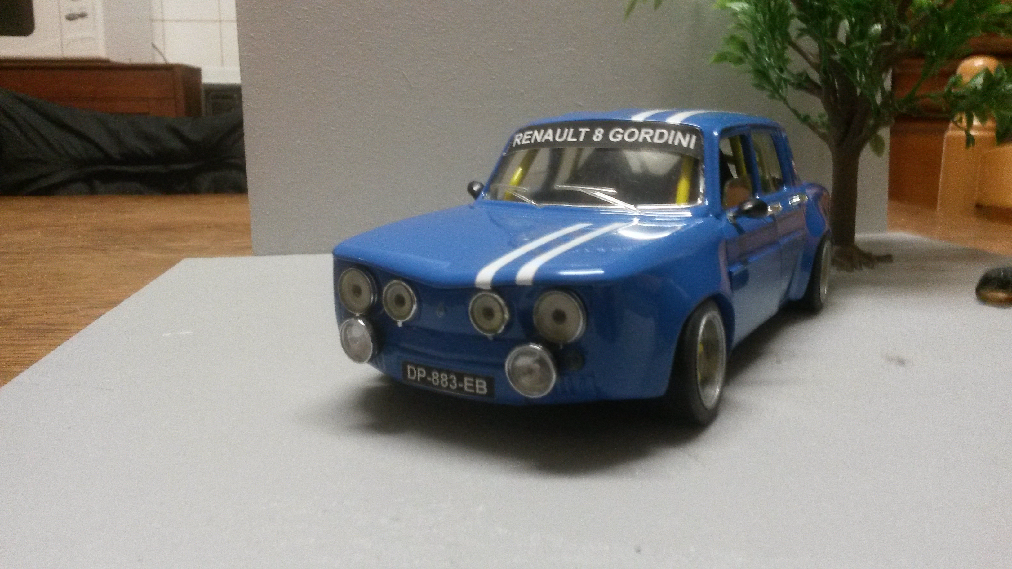 Renault 8 Gordini 1/18 Burago Gordini blue kit large groupe A diecast model cars