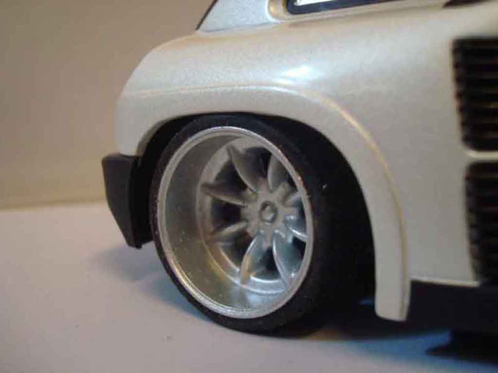 Renault 5 Turbo 2 white 1/18 Universal Hobbies