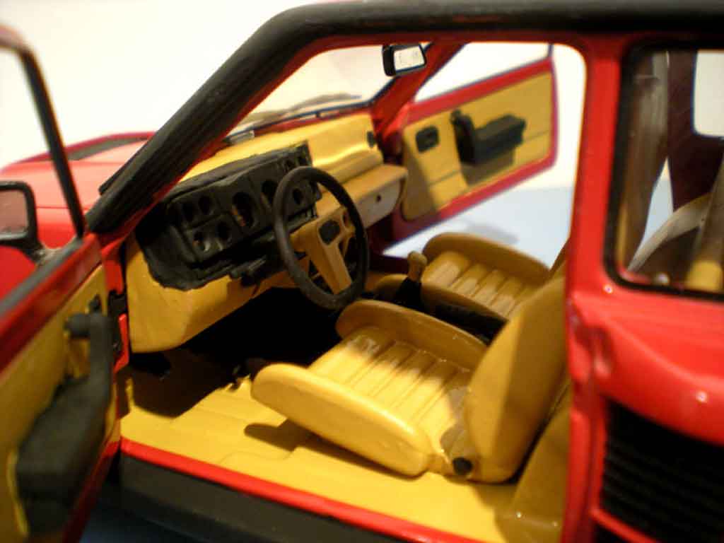 Renault 5 Turbo red jantes gotti 073r 1/18 Universal Hobbies