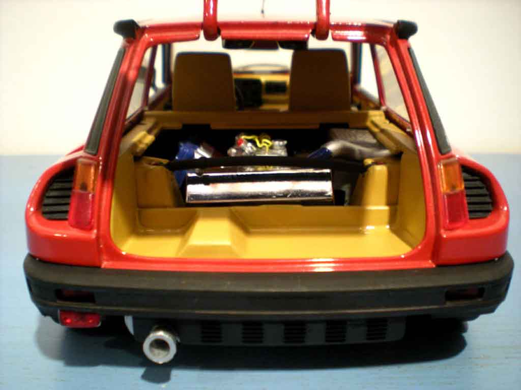 Renault 5 Turbo red jantes gotti 073r 1/18 Universal Hobbies