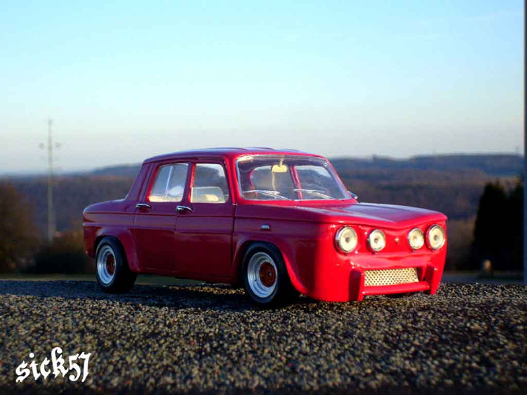 Renault 8 Gordini red ailes larges 1/18 Solido