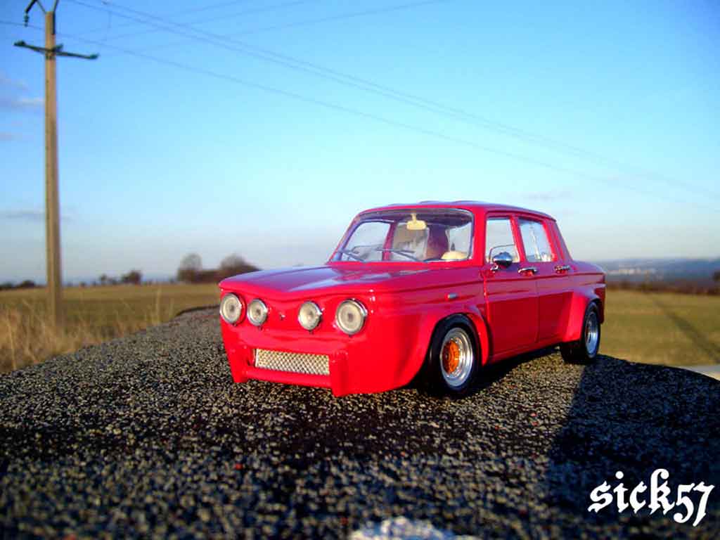 Renault 8 Gordini red ailes larges 1/18 Solido