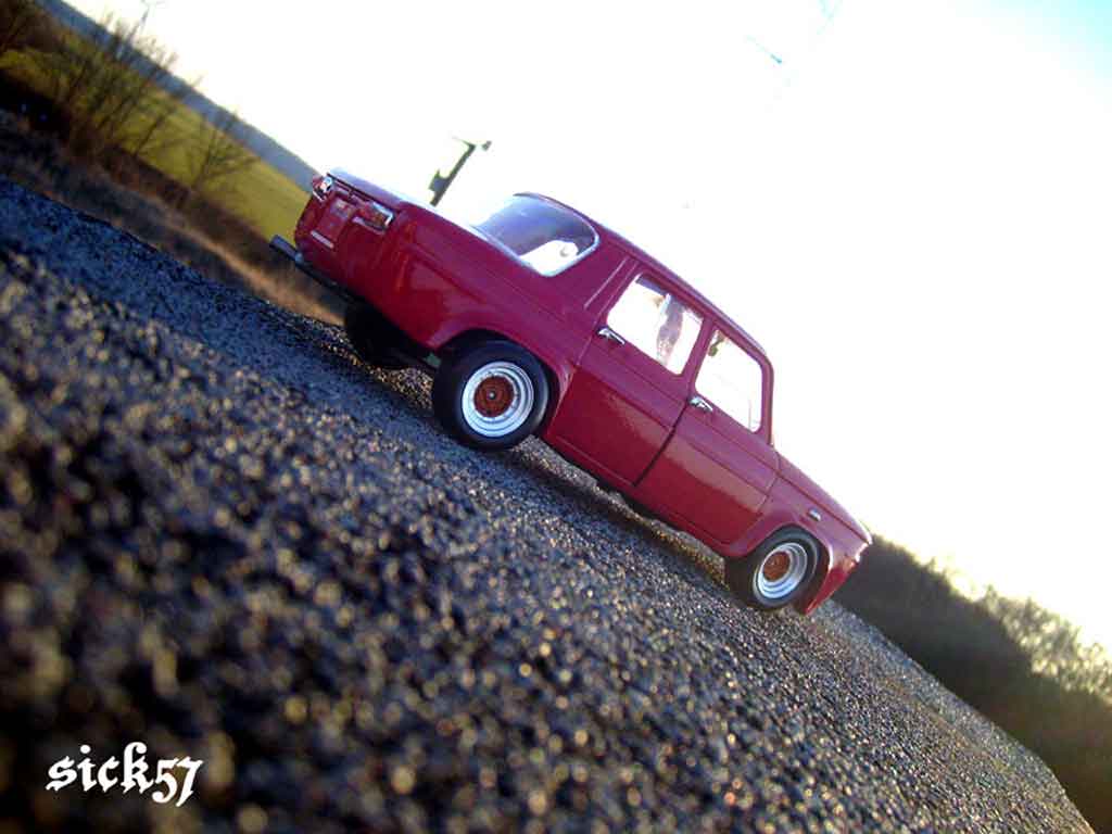 Renault 8 Gordini red ailes larges 1/18 Solido