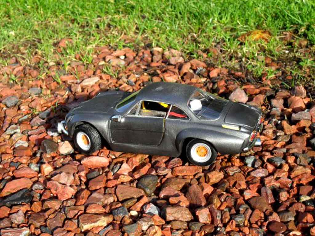 Alpine A110 1300 s bv4 1800 grey 1/18 Burago