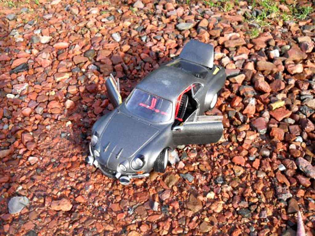 Alpine A110 1300 s bv4 1800 grey 1/18 Burago