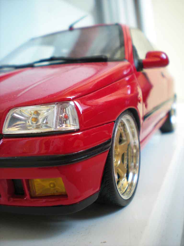 Renault Clio 16S 1991 red jantes 17 pouces 1/18 Ottomobile