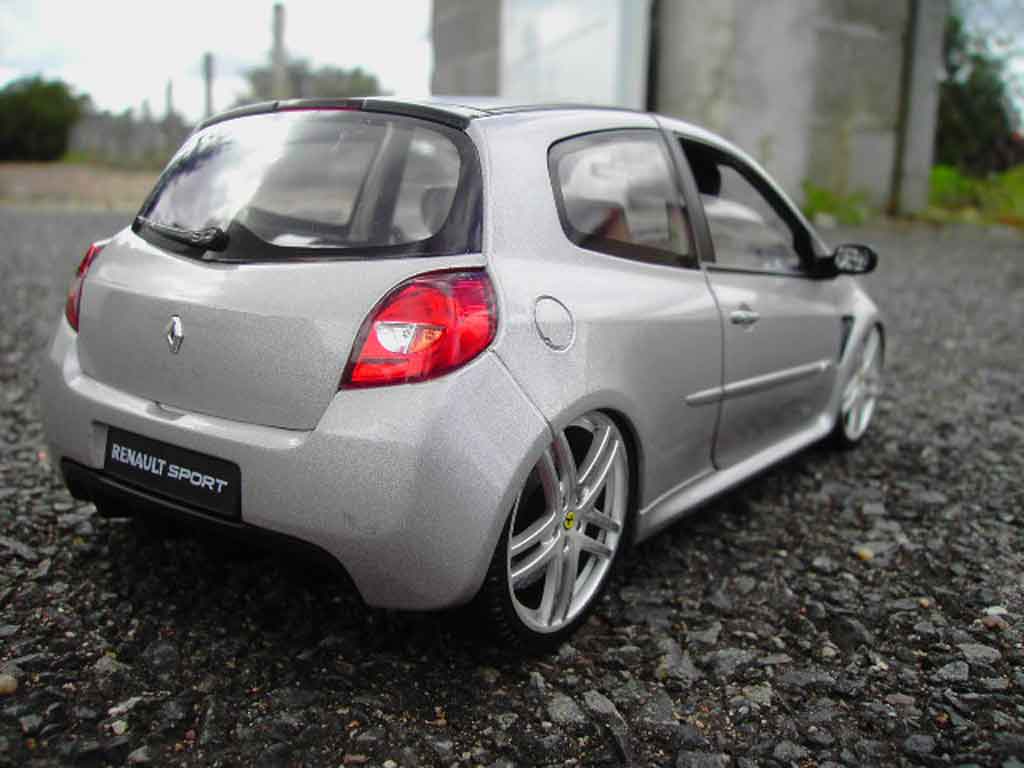 Renault Clio 3 RS grey jantes ferrari f430 1/18 Solido