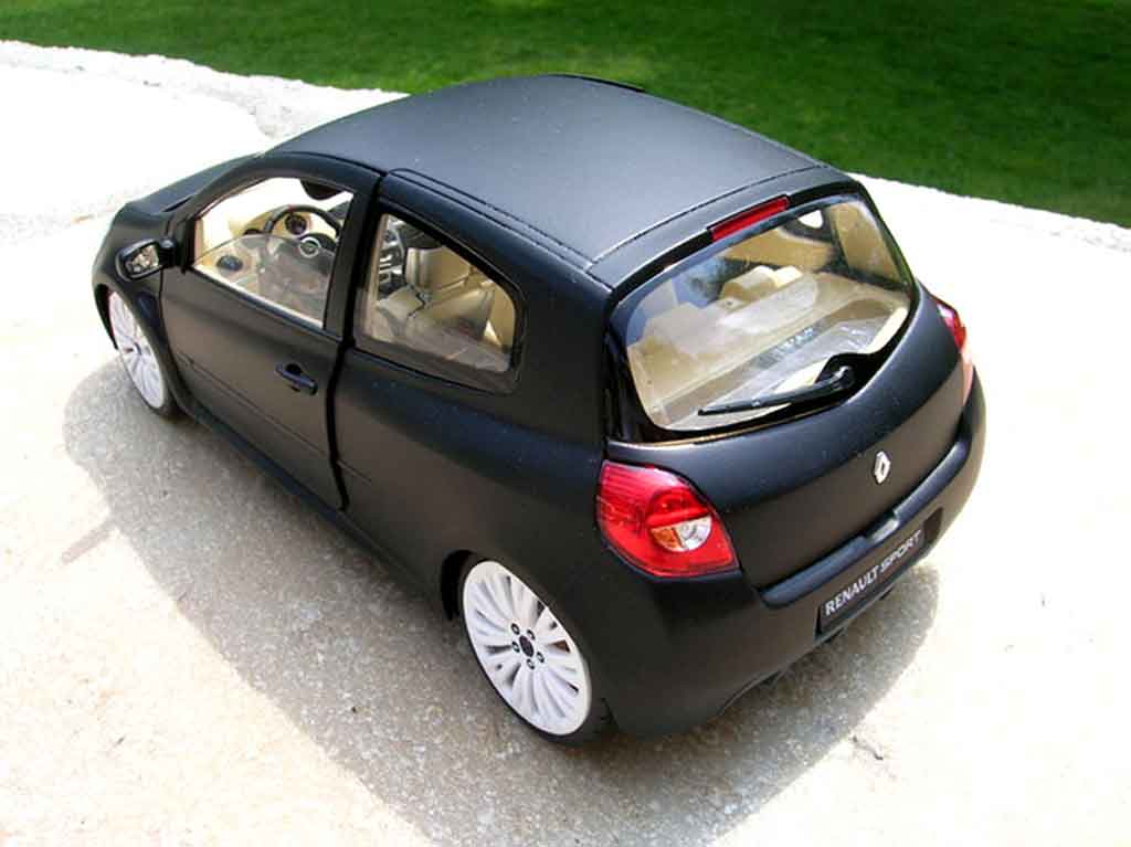 Renault Clio 3 RS noir mat jantes c4 wrc 1/18 Solido