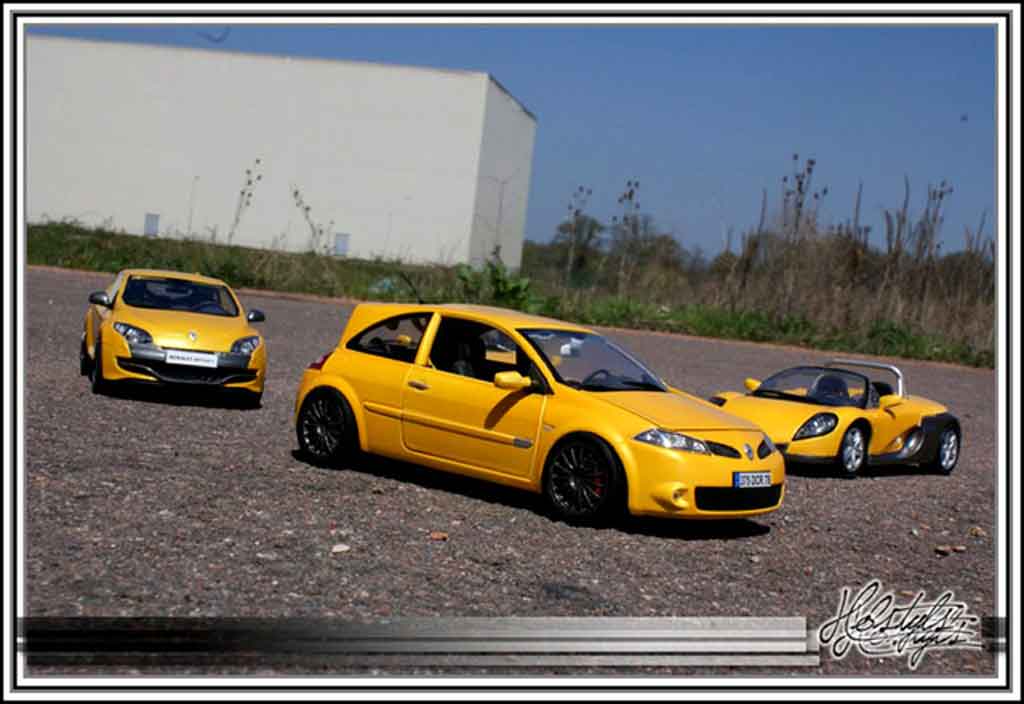 Renault Megane Sport 1/18 Burago Sport rs yellow siryus diecast model cars