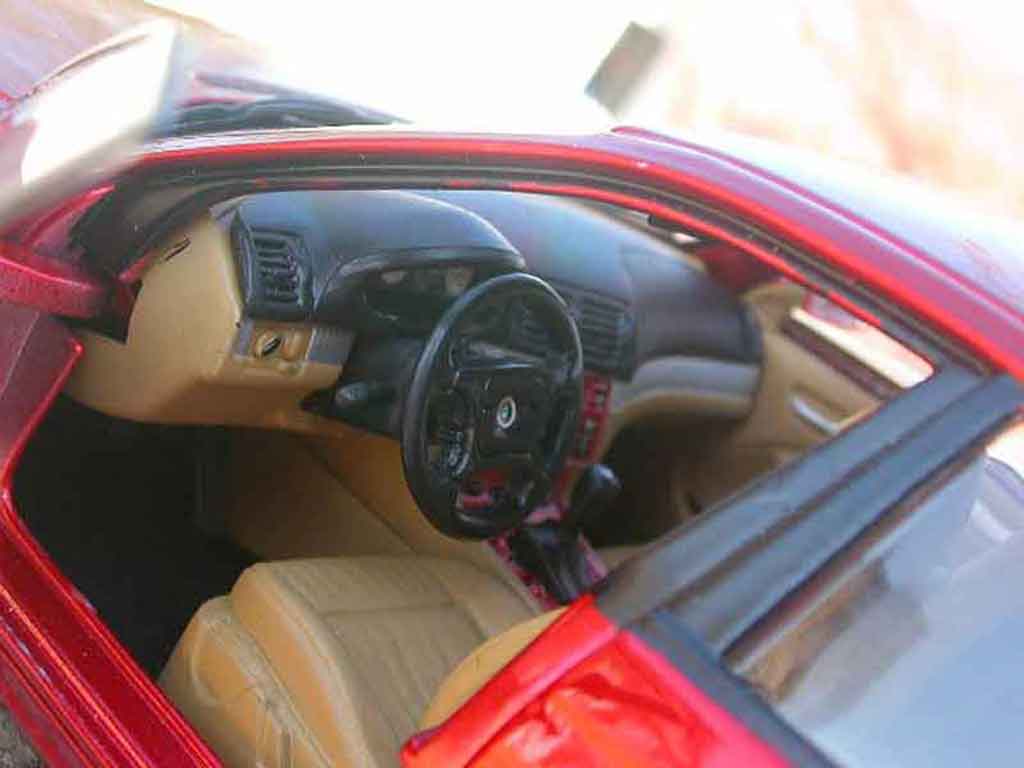 Bmw 328 tuning E46 red candy et jantes chromes 1/18 Welly