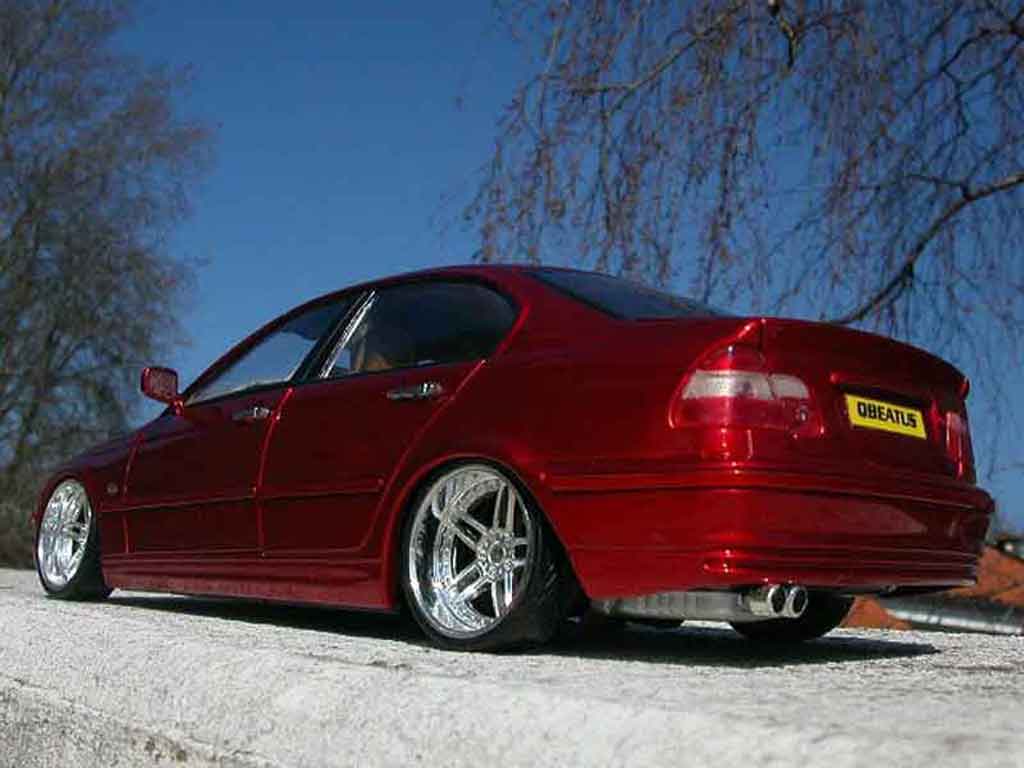 Bmw 328 tuning E46 red candy et jantes chromes 1/18 Welly