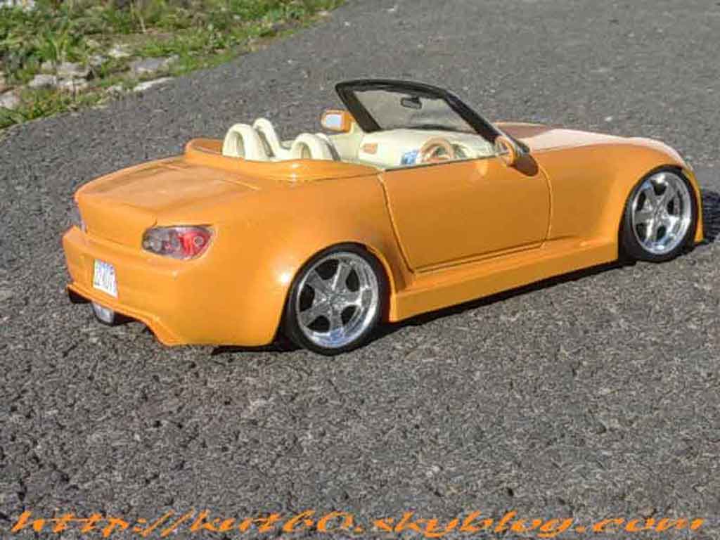 Honda S2000 Base orange tuning 1/18 Maisto