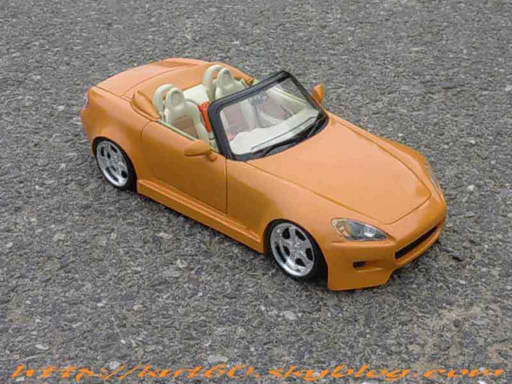 Honda S2000 Base orange tuning 1/18 Maisto