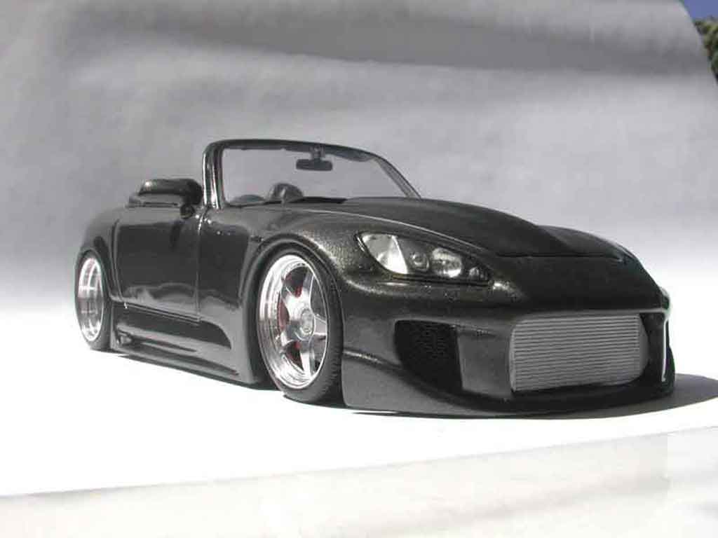 Honda S2000 Base black kit carrosserie 1/18 Maisto