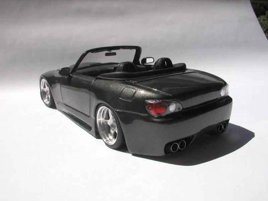 Honda S2000 Base black kit carrosserie 1/18 Maisto