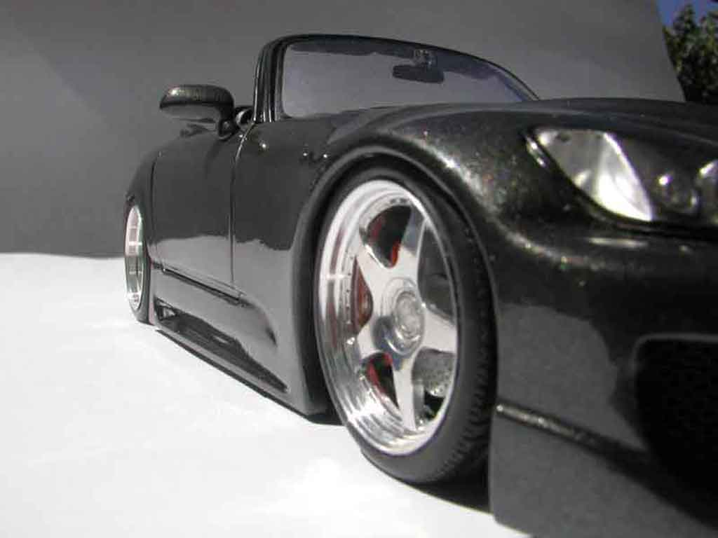 Honda S2000 Base black kit carrosserie 1/18 Maisto