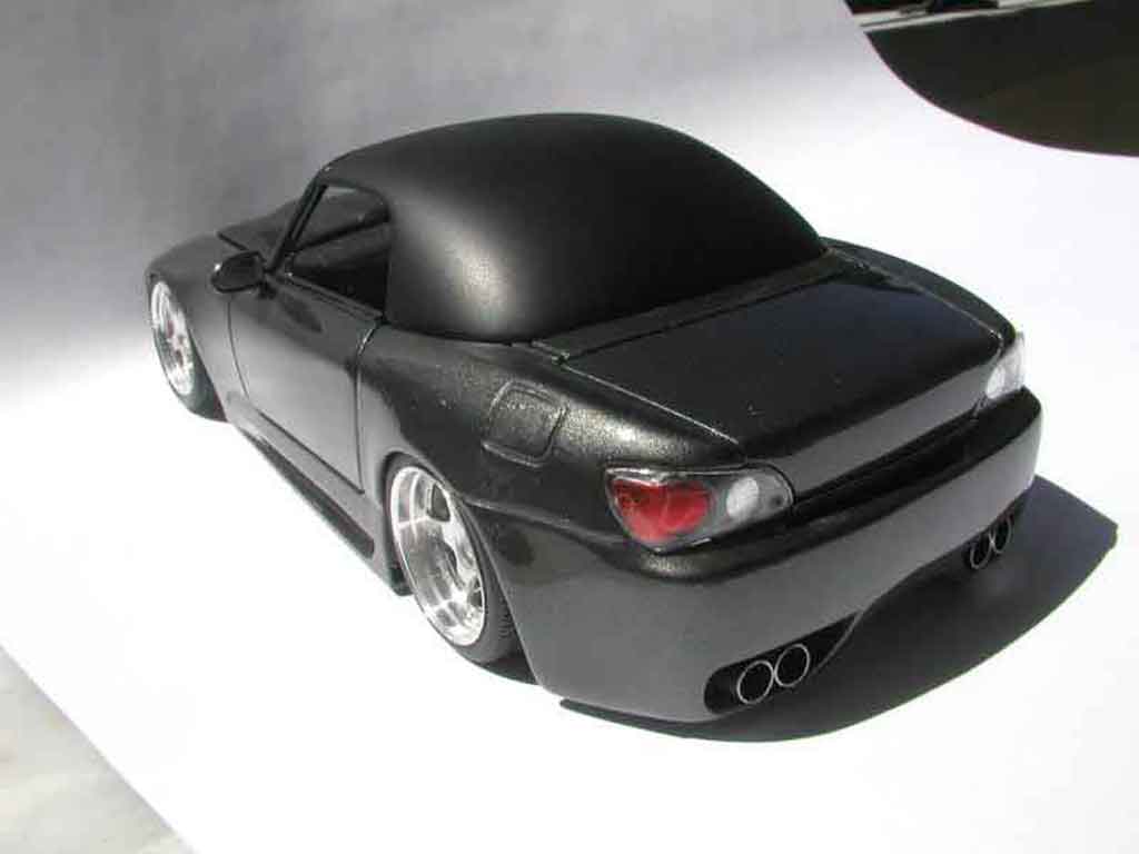 Honda S2000 Base black kit carrosserie 1/18 Maisto