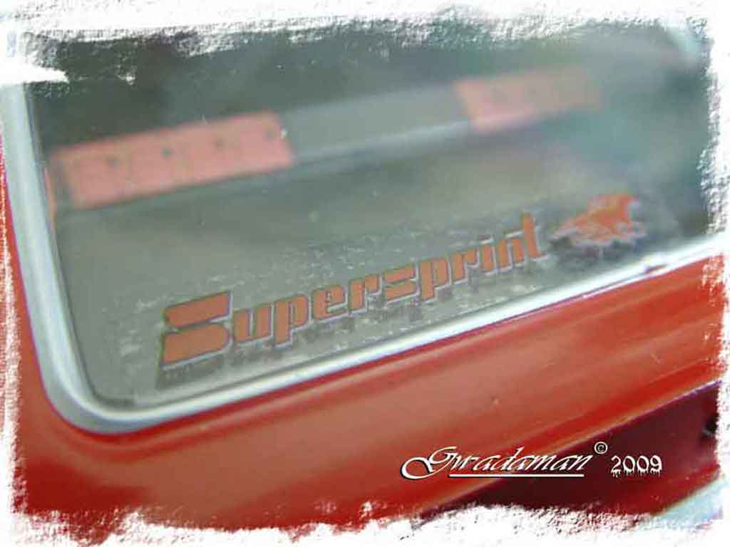 Volkswagen Scirocco GTI red ligne supersprint 1/18 Revell