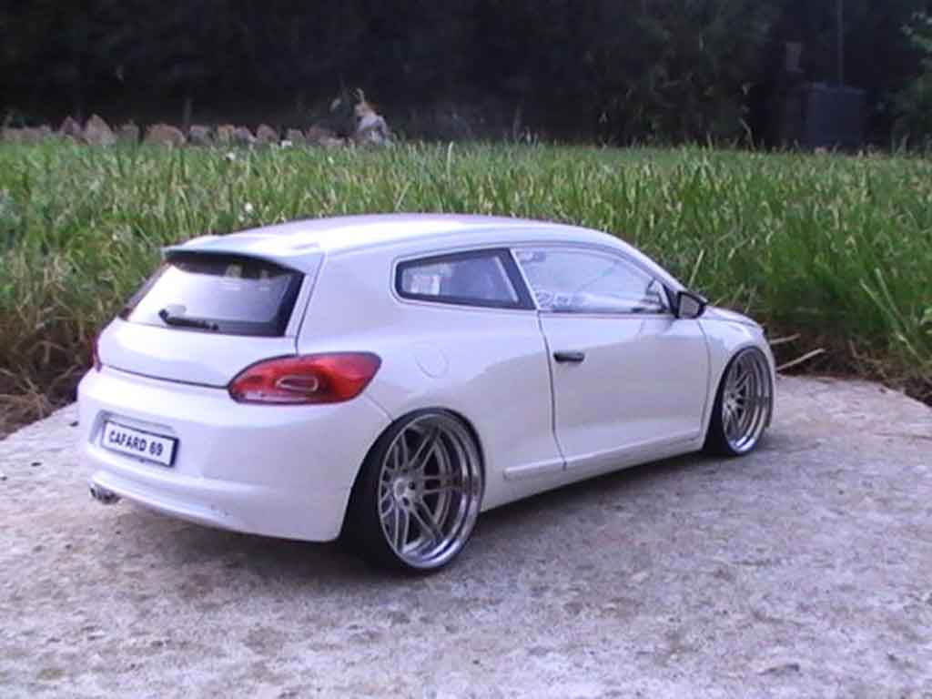 Volkswagen Scirocco R 3 white jantes 19 pouces 1/18 Norev