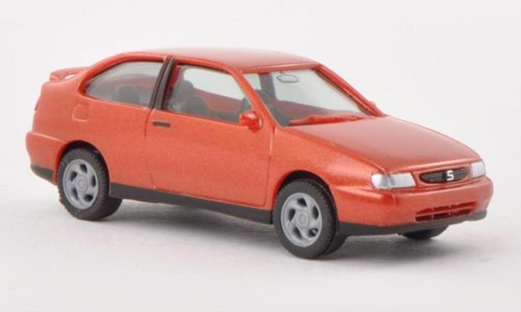Seat Cordoba 1/87 Herpa I SX orange diecast model cars