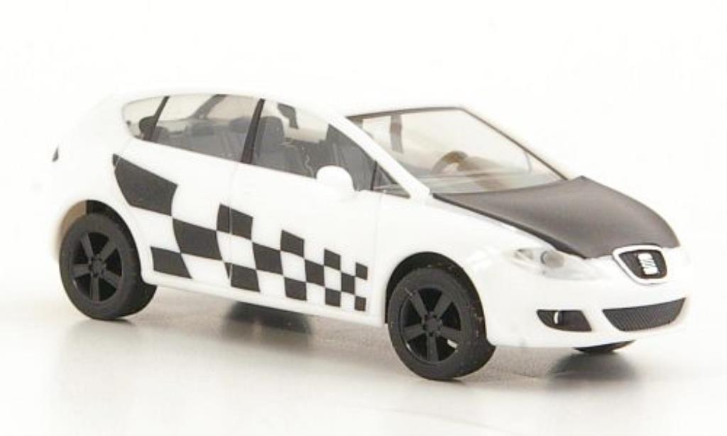 Seat Leon 1/87 Herpa Showcar white/mattblack diecast model cars