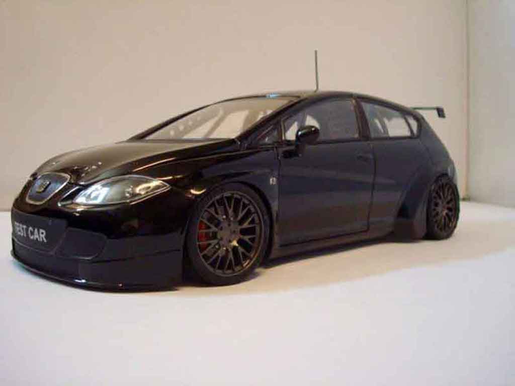 Seat Leon WTCC test car noir 1/18 Guiloy