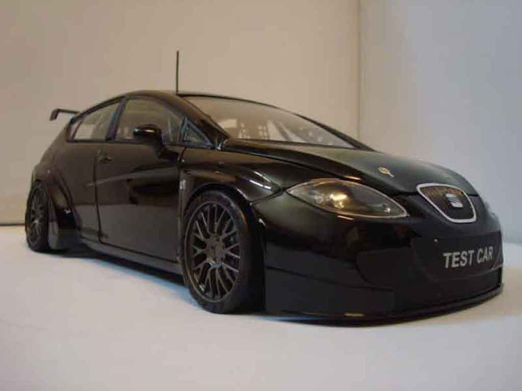 Seat Leon WTCC test car noir 1/18 Guiloy