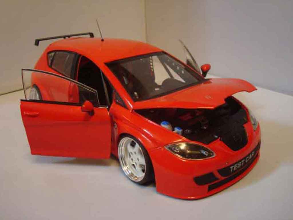 Seat Leon WTCC red 1/18 Guiloy