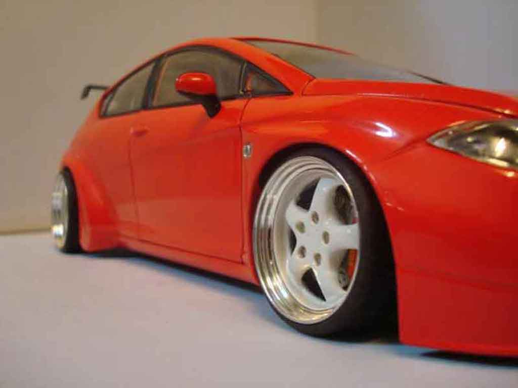 Seat Leon WTCC red 1/18 Guiloy