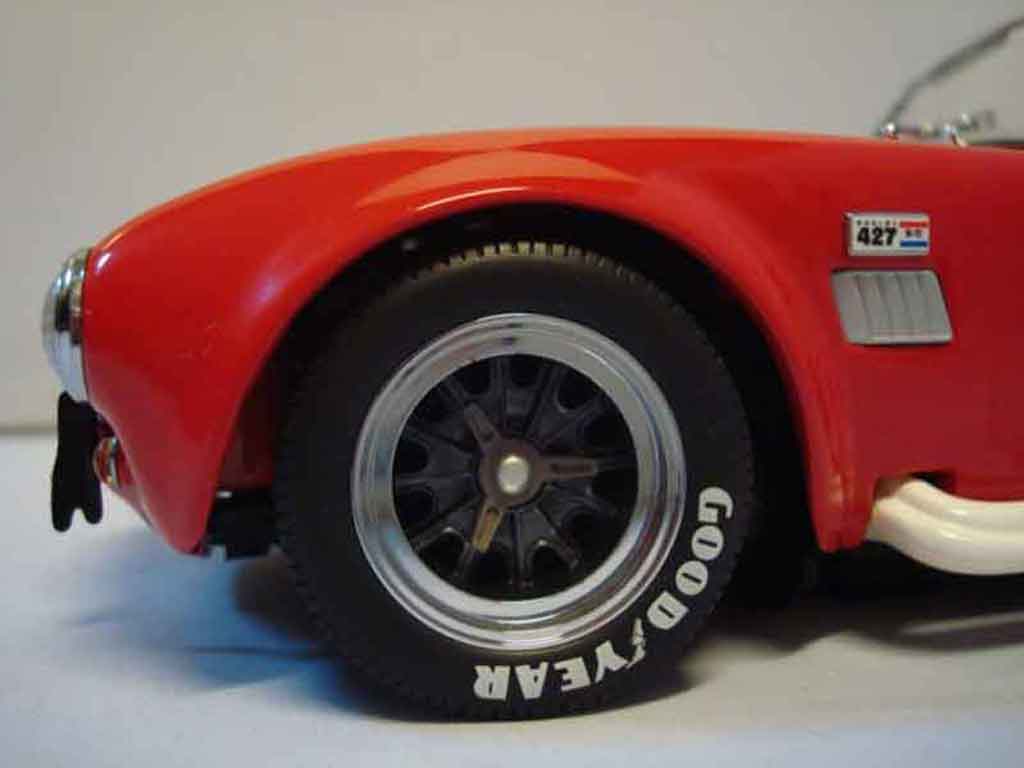 AC Cobra shelby 427 s/c red 1/18 Yat Ming