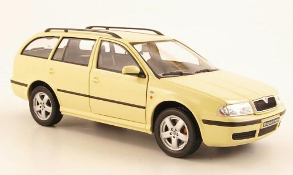 Skoda Octavia 1/24 Abrex Tour Combi beige diecast model cars