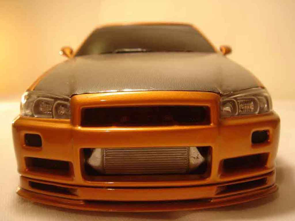 Nissan Skyline R34 orange carbon kit nos 1/18 Autoart
