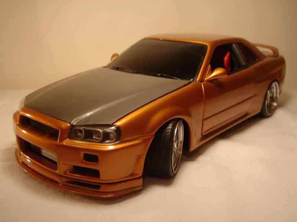 Nissan Skyline R34 1/18 Autoart R34 orange carbon kit nos diecast model cars
