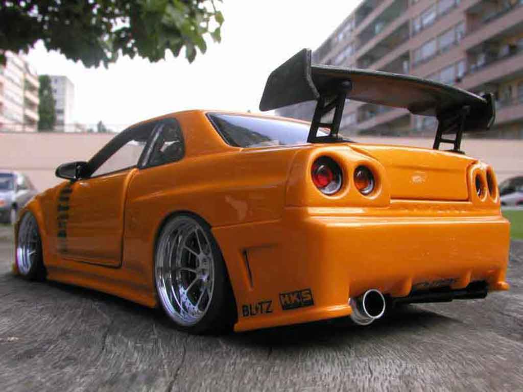Nissan Skyline R34 gt aileron et capot carbone r 1/18 Autoart