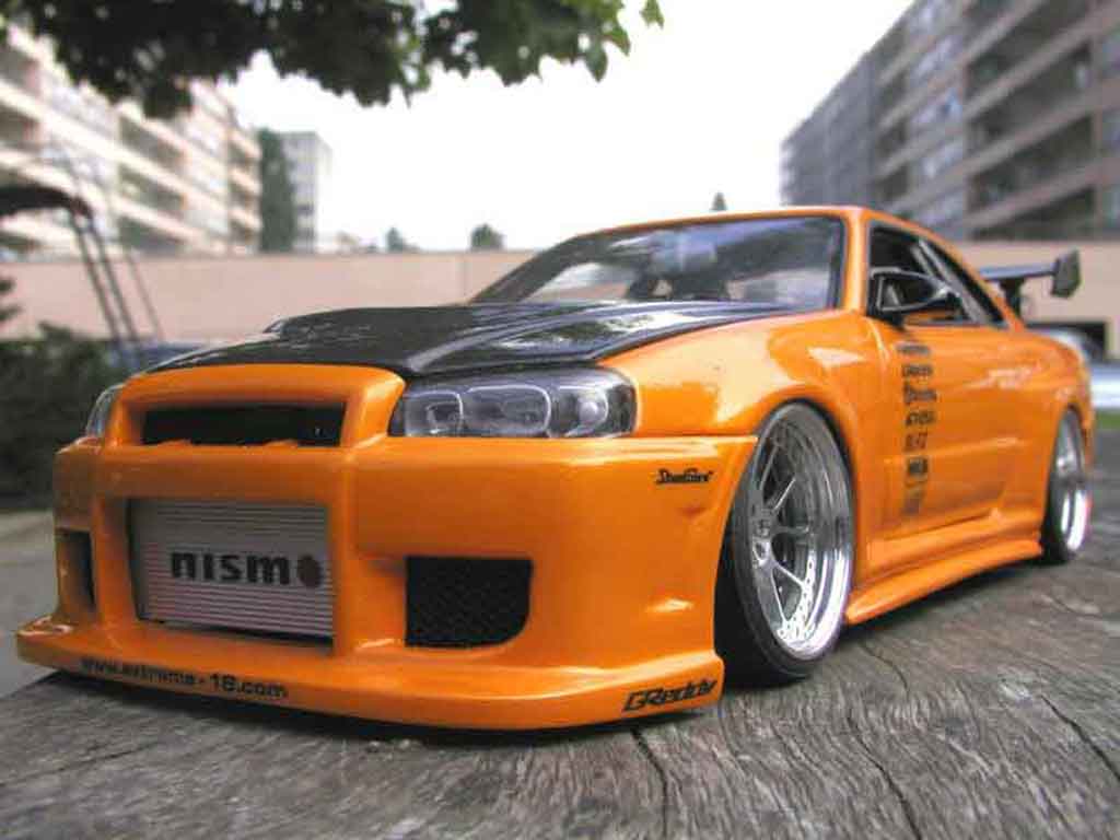 Nissan Skyline R34 1/18 Autoart R34 gt aileron et capot carbone r diecast model cars