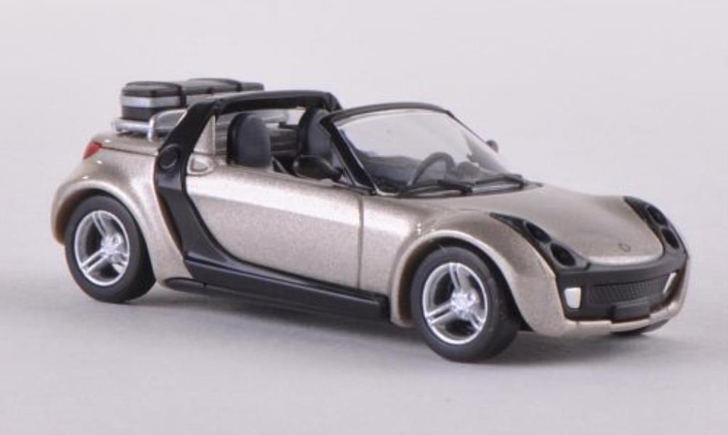 Smart Roadster 1/87 Busch Traveller mit Koffer beige diecast model cars
