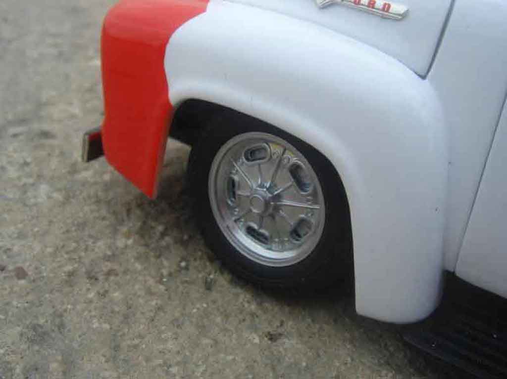 Ford 1956 Hot Rod so-cal truck 1/18 Welly