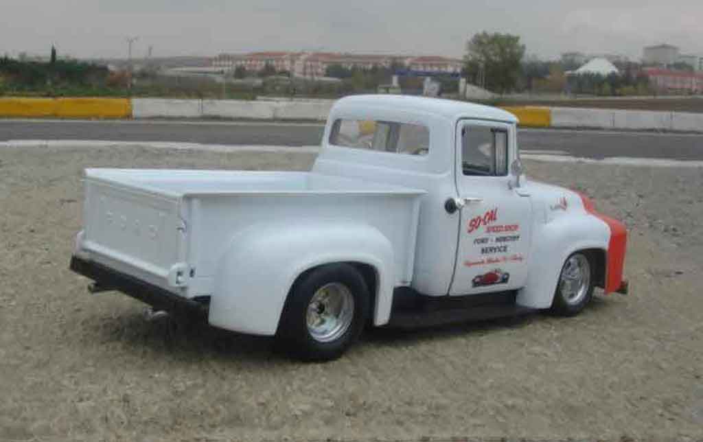Ford 1956 Hot Rod so-cal truck 1/18 Welly