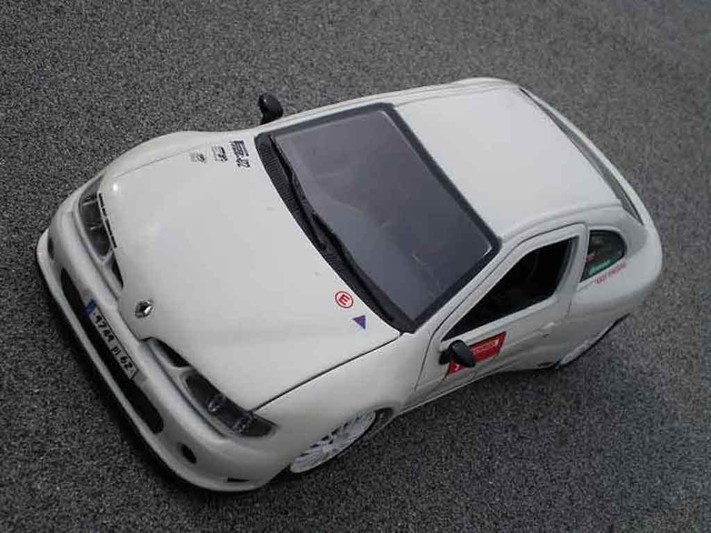 Renault Megane Base Maxi tuning white 1/18 Anson
