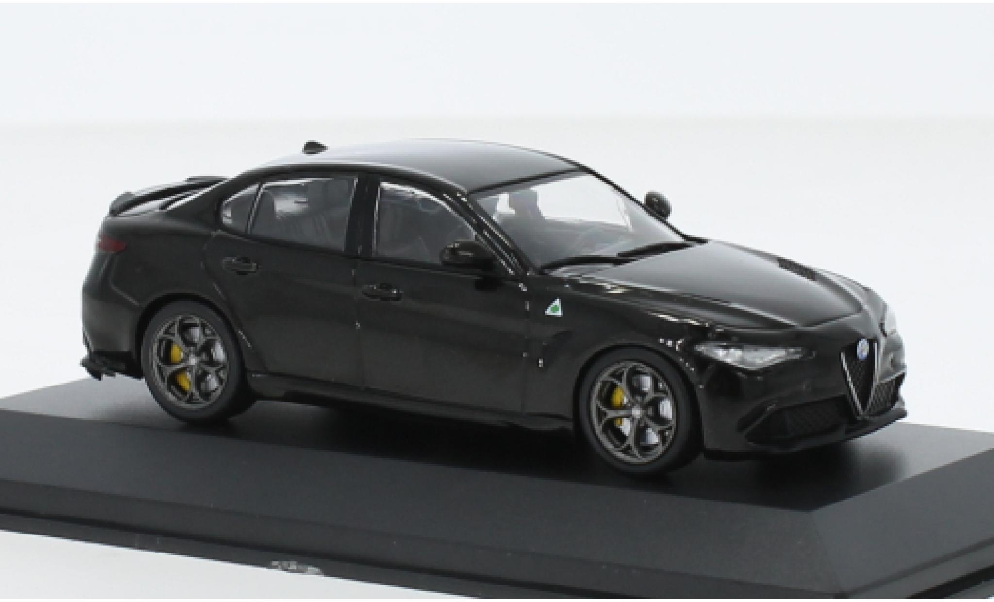 Alfa Romeo Giulia 1/43 Solido Quadrifoglio black diecast model cars