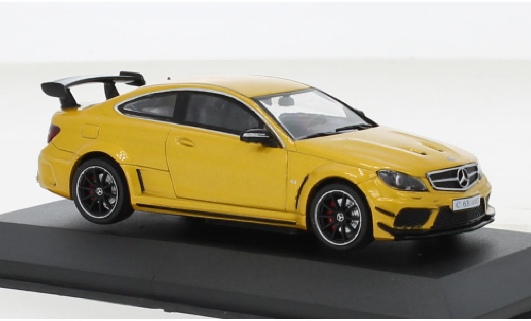 Mercedes Classe C 1/43 Solido AMG C63 Black Series metallise yellow 2012 diecast model cars
